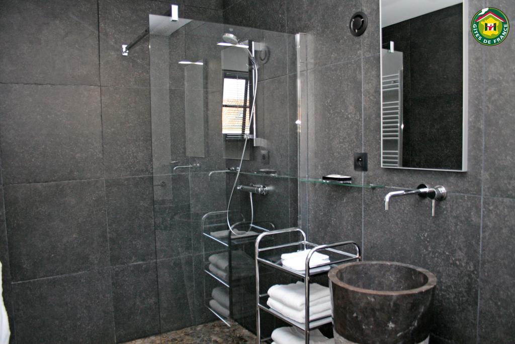 Le Clos Du Miroir Courset Bilik gambar