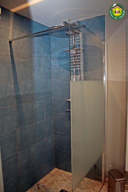 Le Clos Du Miroir Courset Bilik gambar