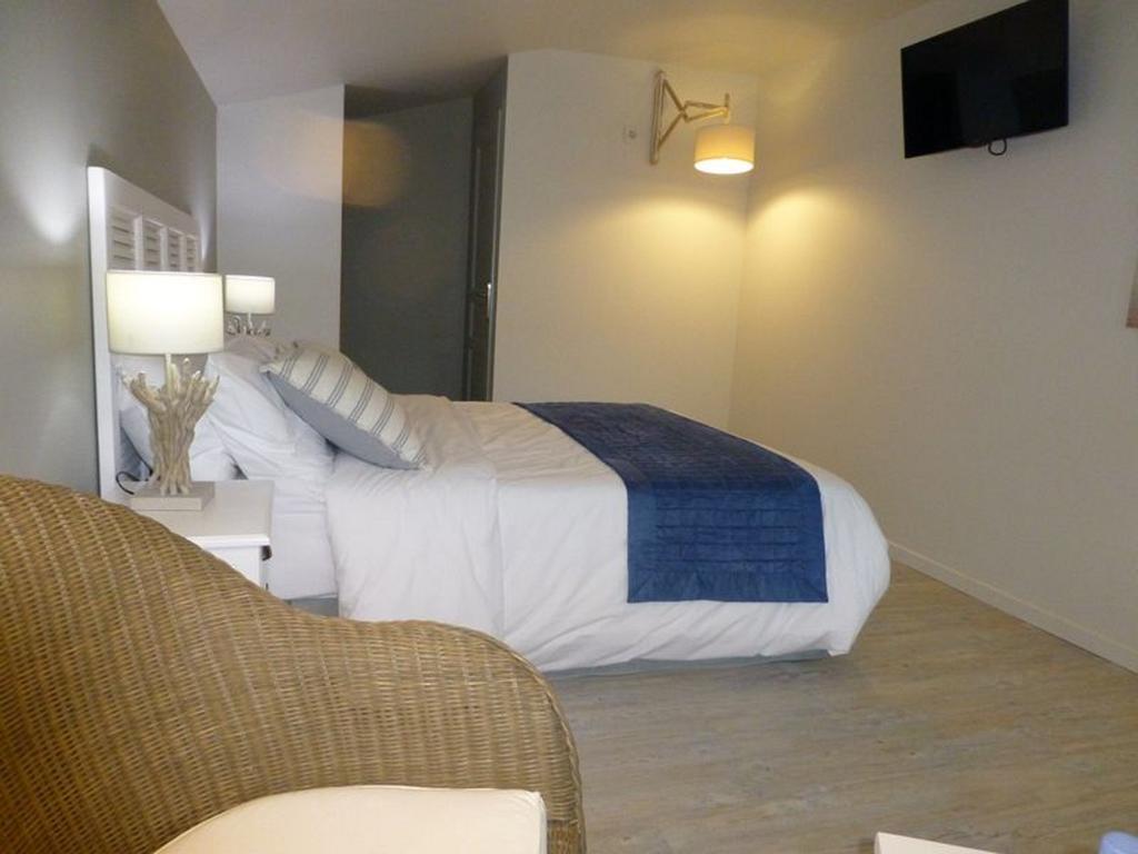 Le Clos Du Miroir Courset Bilik gambar